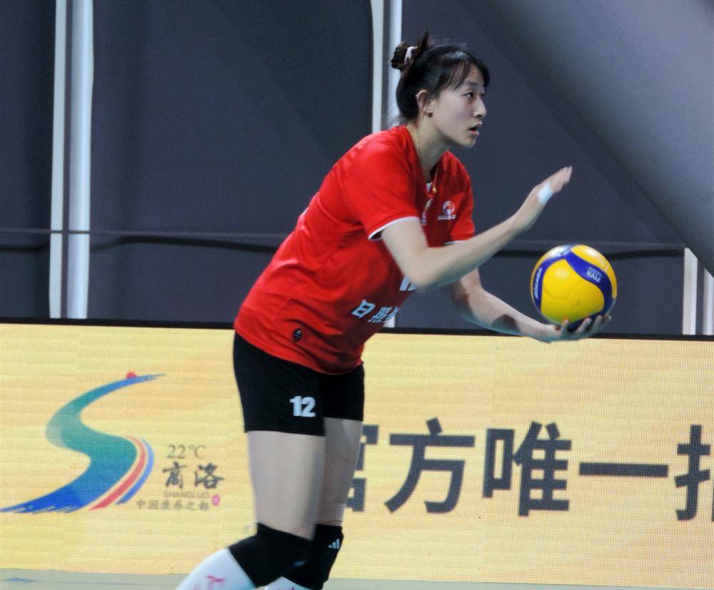 中国女排回归回归闪耀表现，国米球迷集体呐喊