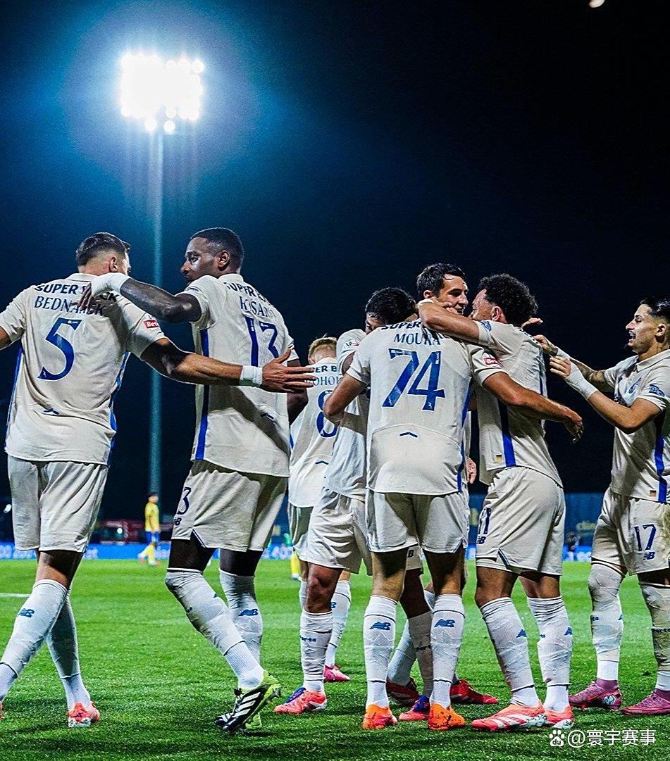 星空体育-火箭雷霆保罗最后防守